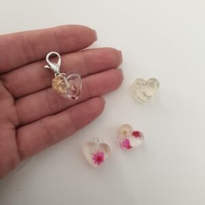 Marcadores de corazones transparentes